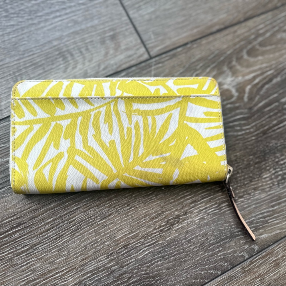 Yellow and White Leaf Print Wallet - Picture 4 of 9